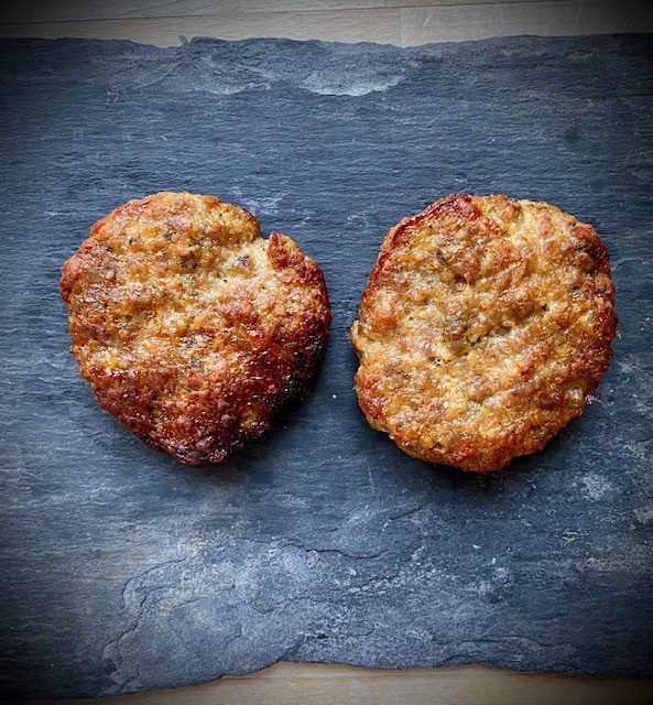 Pork and onion burgers, 4x 4oz, GM-free, soya-free, gluten-free - Image 2